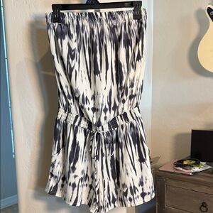 LELA SKY Stylish Black and White Women's Strapless Romper